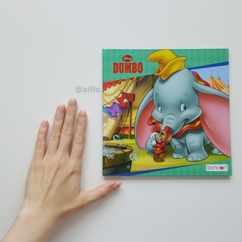 Disney DUMBO the Flying Elephant book